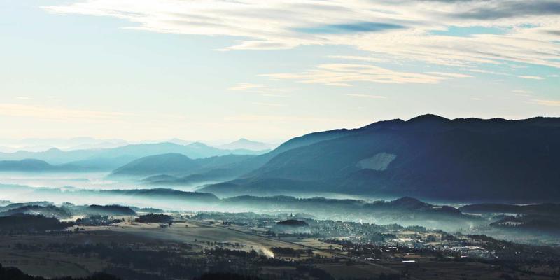 掌握普拉提呼吸法的正确技巧与核心激活：立信普拉提培训的专业指南