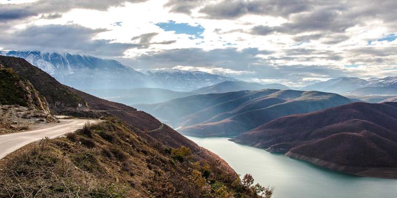 立信普拉提：青少年康复训练新方案，科学改善姿势与提升专注力